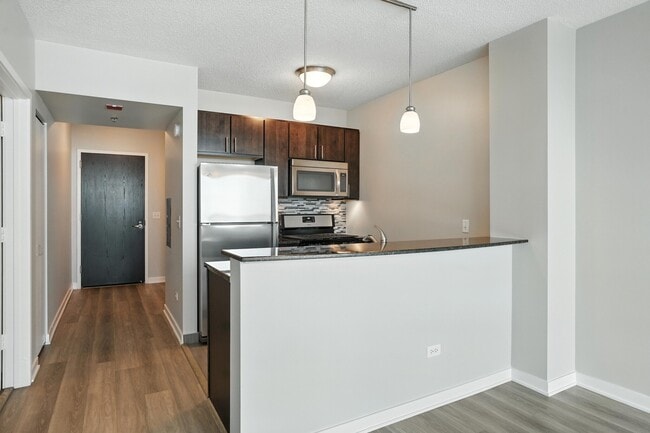 Photo - 385 E Ohio St