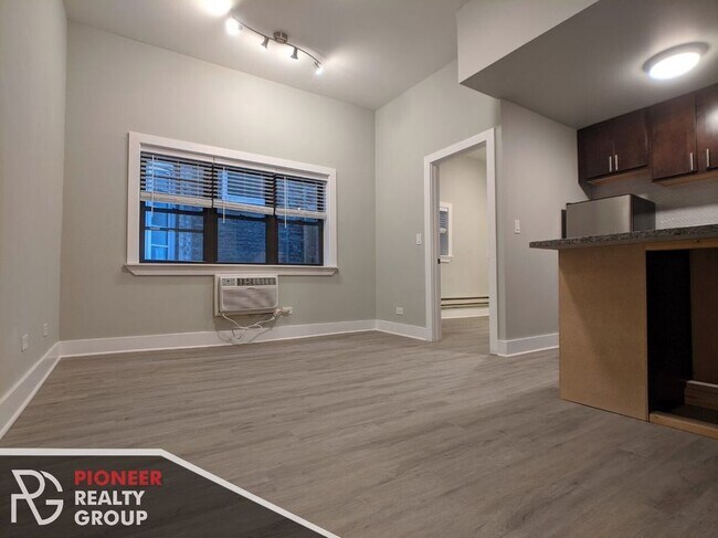 Photo - 1435 N Dearborn St Unit B3