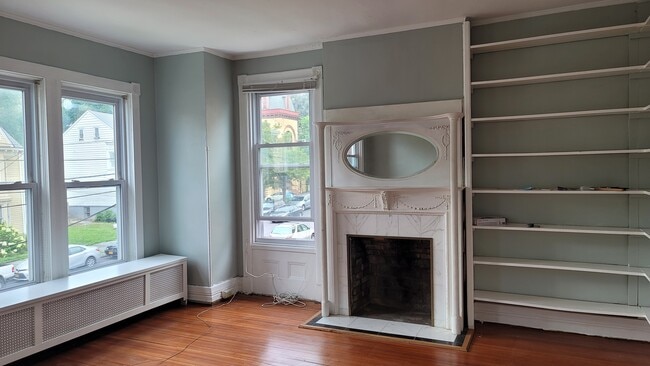 Photo - 158 Grand St Unit 2