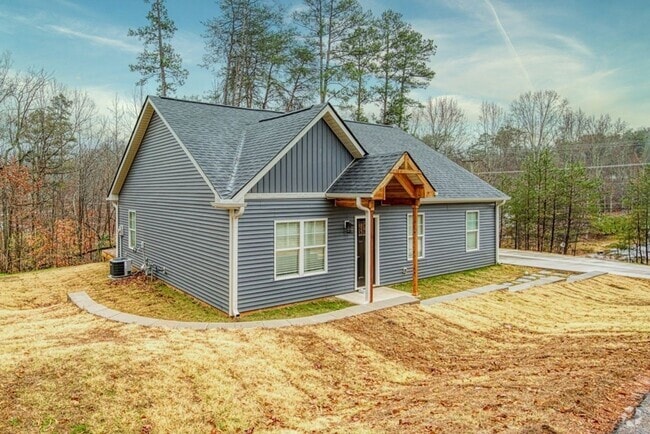 Building Photo - Craftsman Style Home in Greer