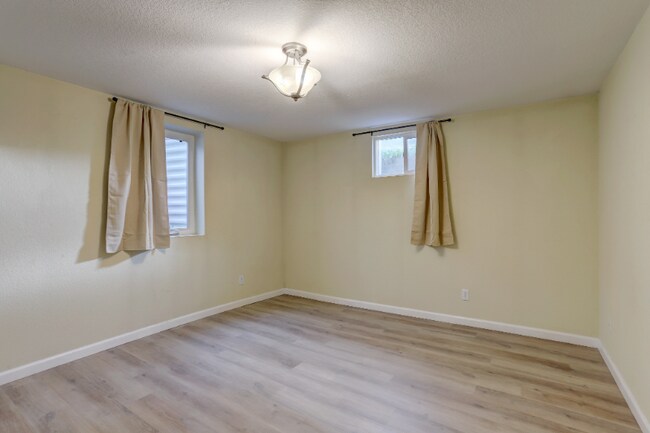 Photo - 7777 Umatilla St