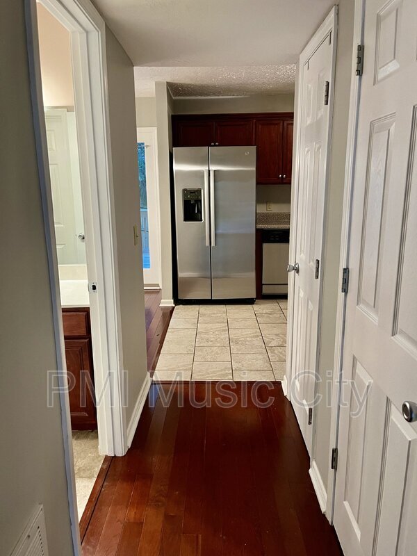 Photo - 325 Deerpoint Dr