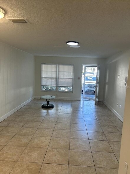 Photo - 8334 Dr M.L.K. Jr St N