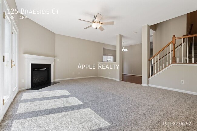 Photo - 125 Braeside Ct