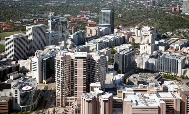 Building Photo - 3830 Linkwood Dr