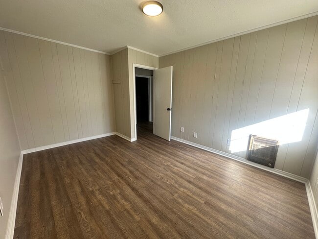 Photo - 1929 4th Ave N