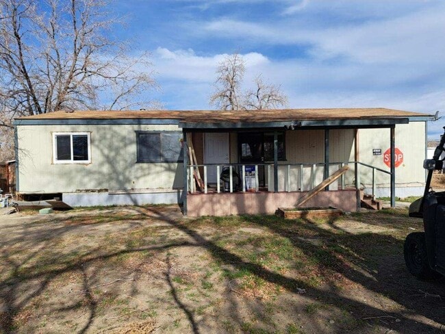 Building Photo - 3 bedroom,  2 bath on a quarter acre for rent Rental