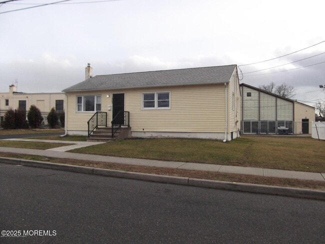 Building Photo - 1504 Sewall Ave Rental