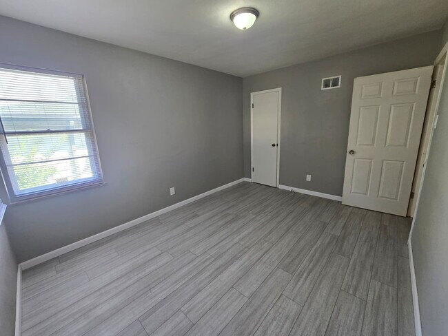 Photo - 853 Hornsby Ave