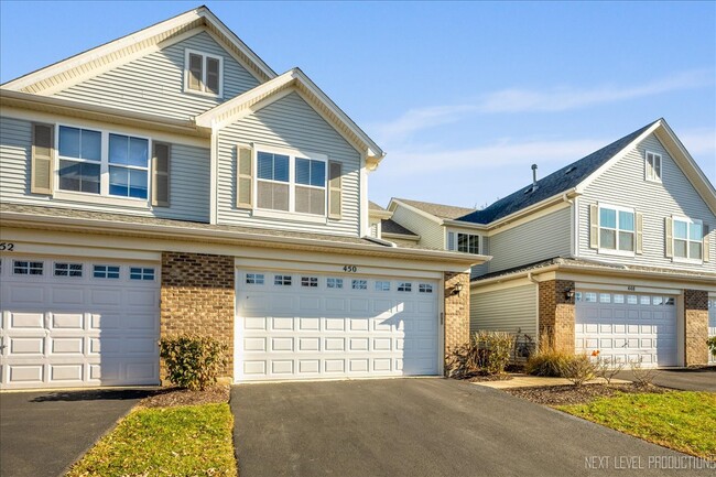 Building Photo - 450 Majestic Ln