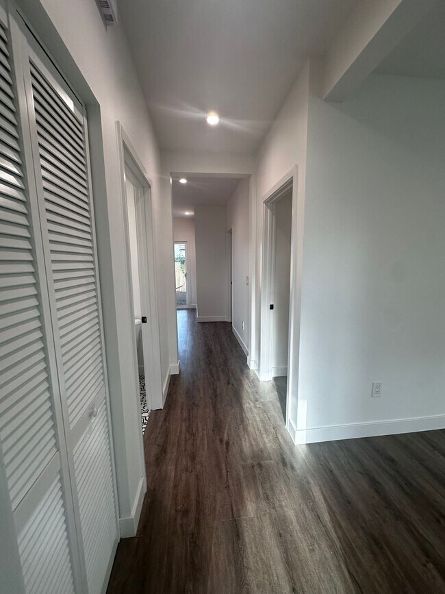 Photo - 611 Silver Strand Blvd Unit 1