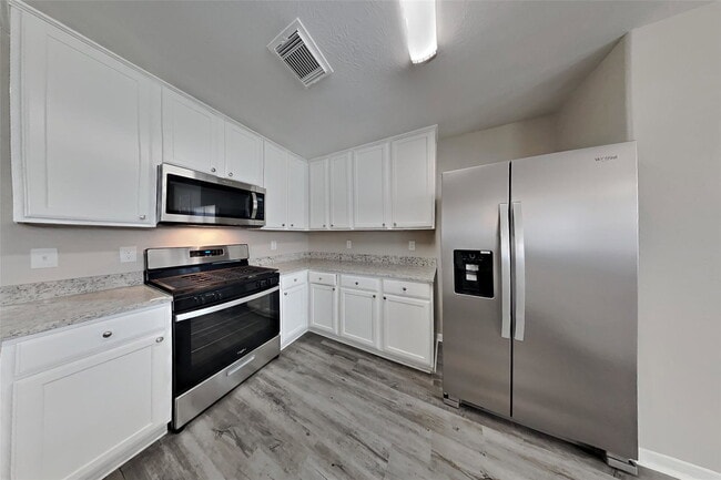 Photo - Dorsey Lane, Pearland, TX 77584 - 3 BR 2 BA single-family home