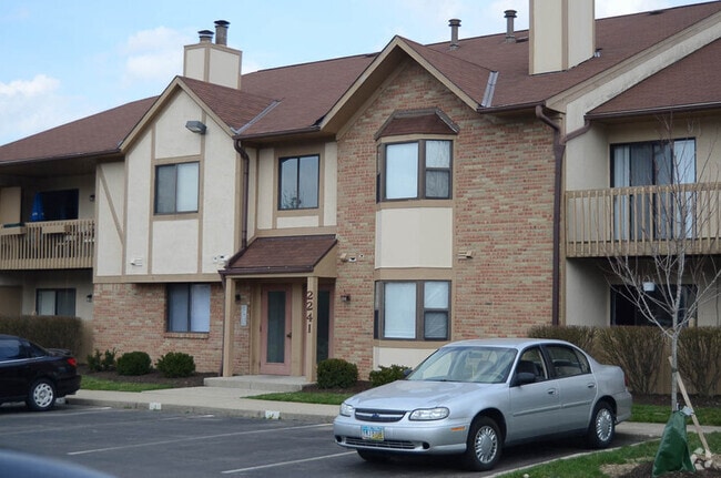 Building Photo - 2241 Hedgerow Road Unit H Rental