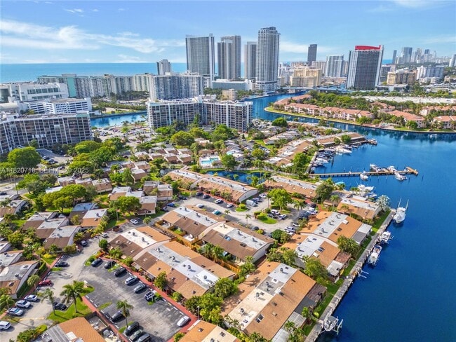 Photo - 2627 Parkview Dr S