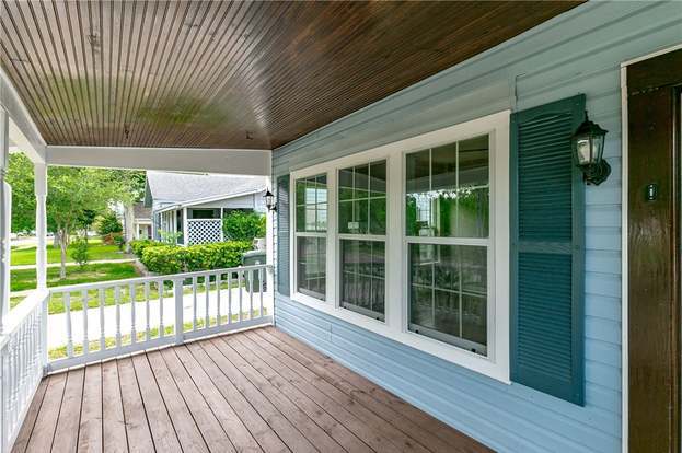 Photo - 406 Naples St