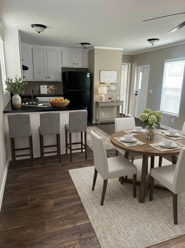 Photo - 750 Silent Valley Rd