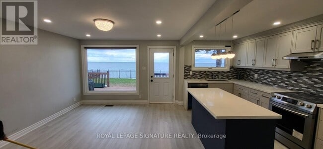 Photo - 80 Seabreeze Crescent