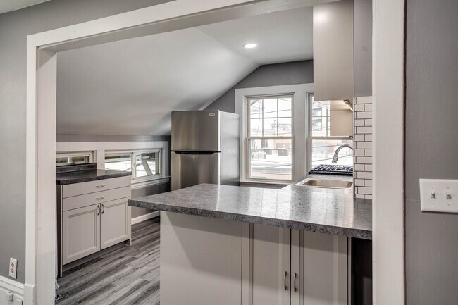 Photo - 3007 Irving Ave S Unit 3