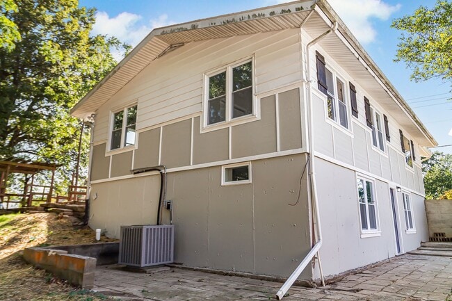 Photo - 181 SE State Rte 13