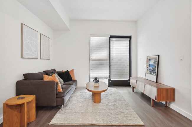Photo - Luna On Wilshire Apartments