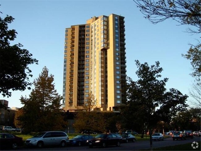 Building Photo - 2950 Dean Pkwy Unit 1606 Rental