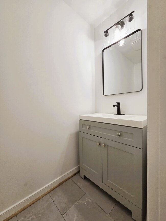 Photo - Large 3 story home located in Glenwood Park just minutes from downtown Richmond