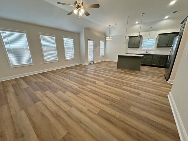 Photo - 4271 Ginger Trail