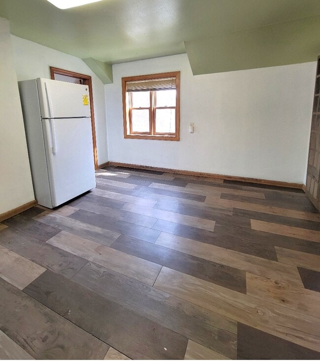 402 1/2 N 2nd Ave