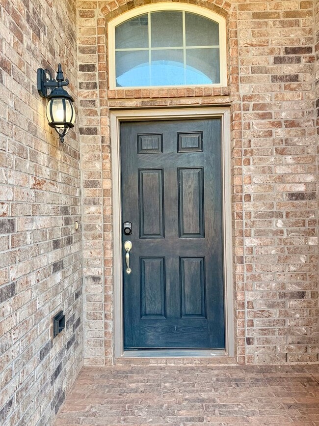 Photo - Beautiful 4 Bed 2 Bath in Mustang Schools