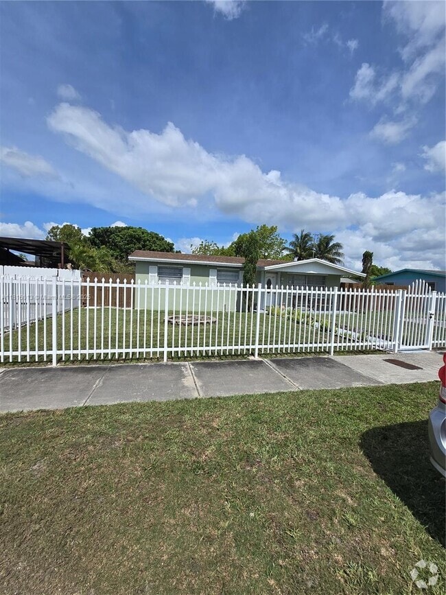 Building Photo - 30228 SW 158th Pl Rental