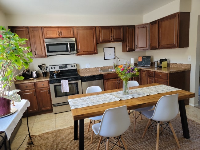 Photo - 133 S 18th Ave Unidad B