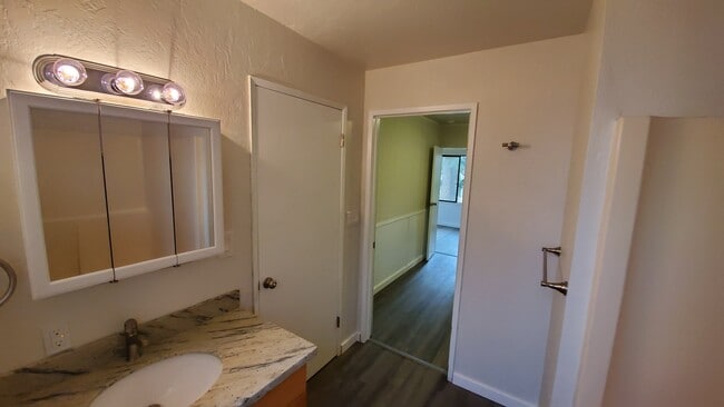 Photo - 3810 valley drive House