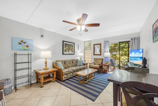 Building Photo - West Maui 2BD Condo Across from Beach Park | Furnished | Ground Floor