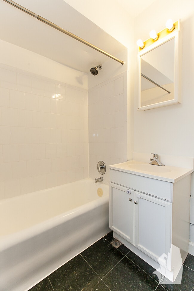 Photo - 643 W Deming Pl Unit 304