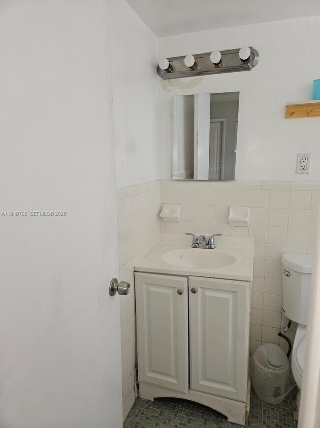 Photo - 4590 SW 67th Ave Unit 2