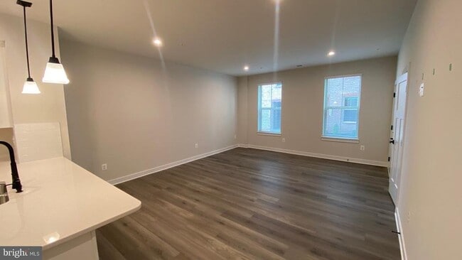 2528 VERONA Pl