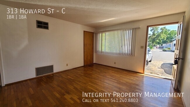 Photo - 313 Howard St Unidad C
