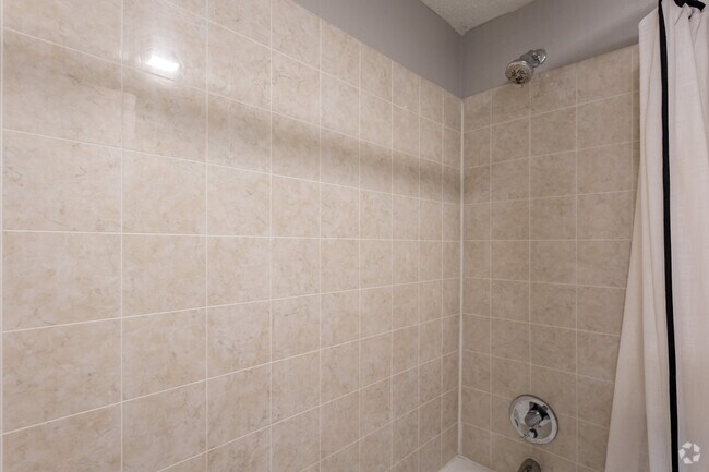 2BR, 1.5BA - Oak - 1080SF - Primary Bathroom