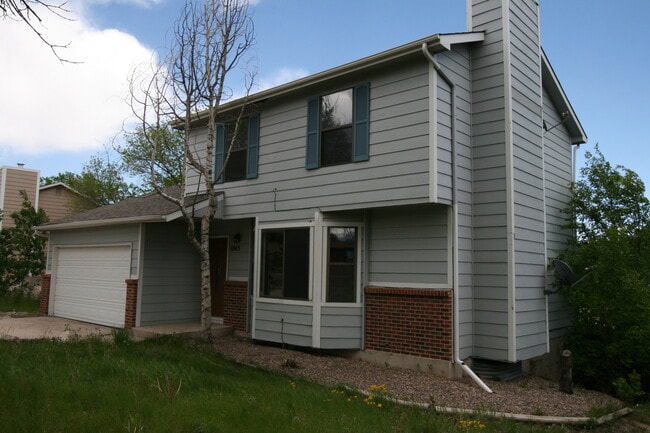 Building Photo - Wonderful 3 bedroom home close to Palmer P...