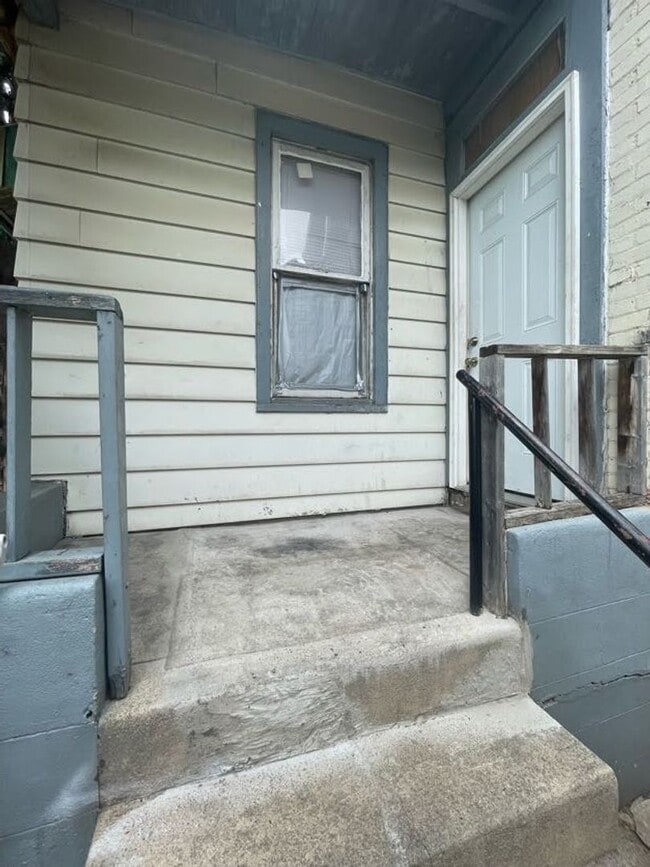 Photo - 118 Windsor St Unit 1st Floor
