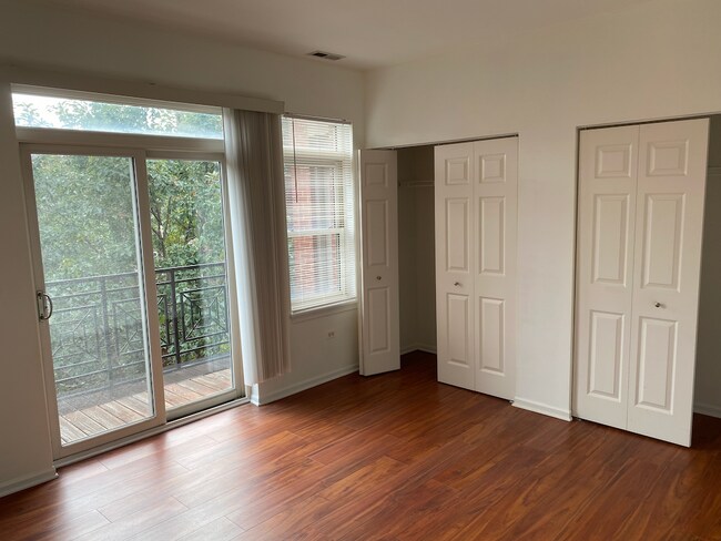 Master Bed with balcony - 758 W 15th St Unit 3A