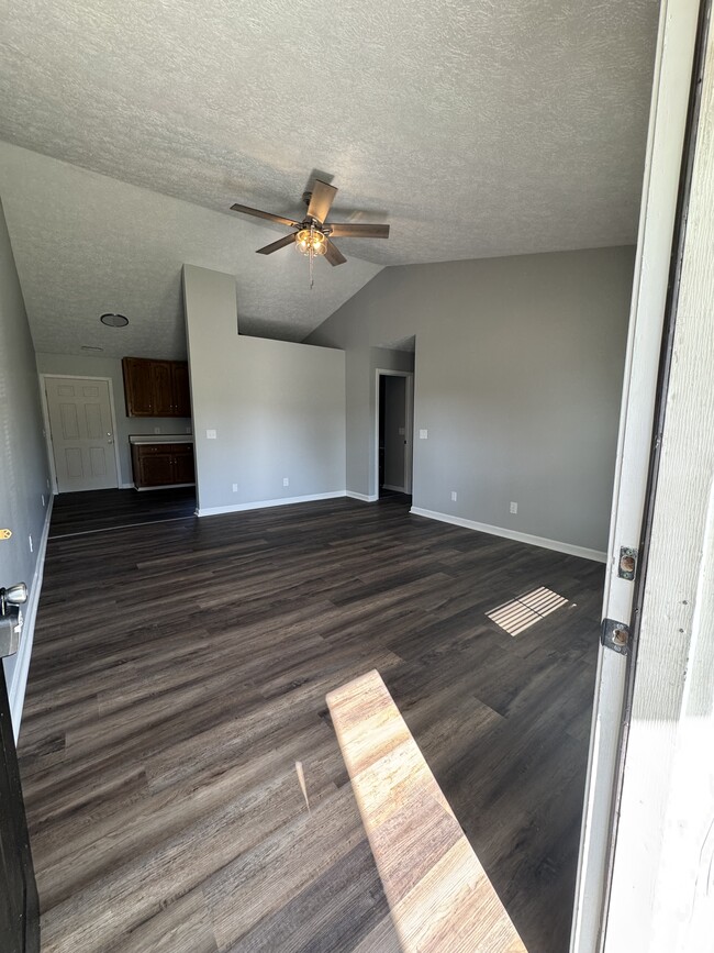 Photo - 110 Mirandy Rd