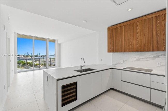 Building Photo - 1400 Biscayne Blvd Unit 804