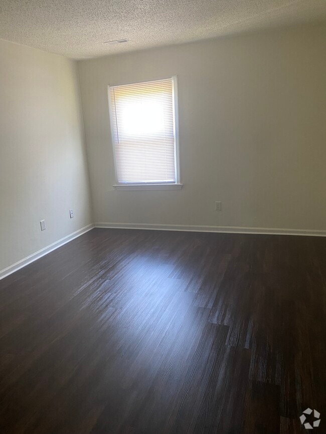 Building Photo - 3836 Nansemond Pky Rental