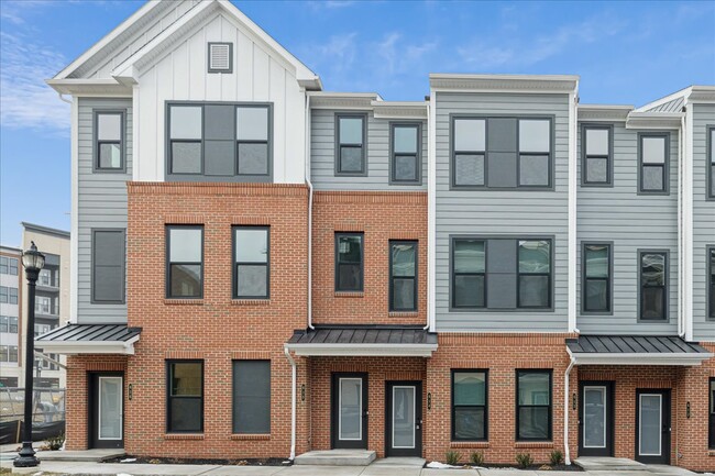 Photo - 614 Parker Blvd Townhome