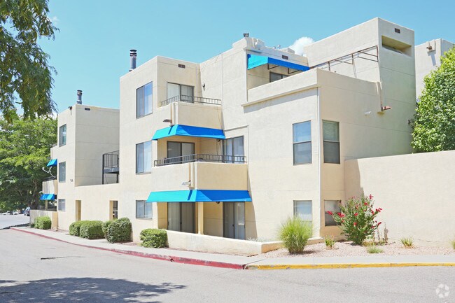 Bella Vista Apartments For Rent In Albuquerque Nm Forrent Com
