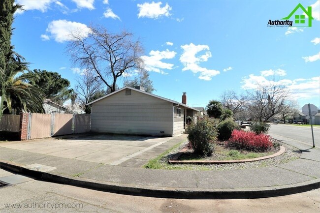 Photo - 3909 Mercury Dr