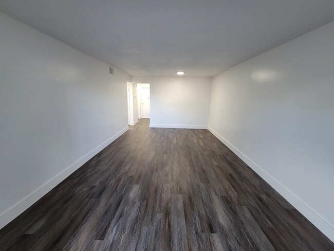 Photo - Landmark Towers