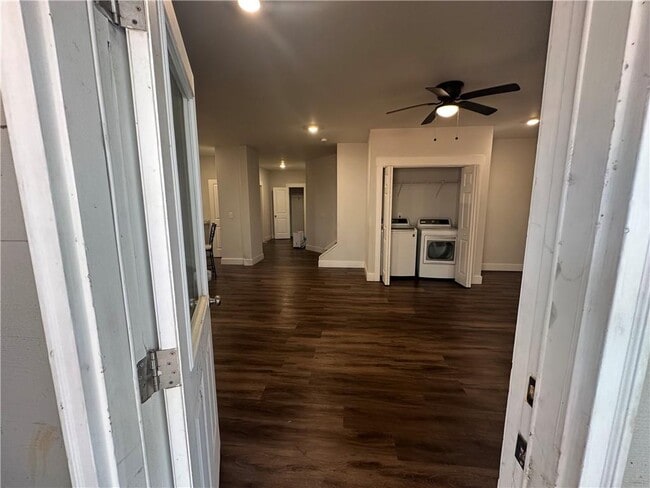 Photo - 370 Crestbrook Ln