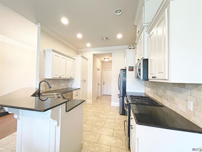 Photo - 3 Bedroom House in Gated Community| Community Pool